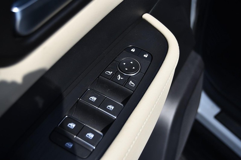 Nissan Armada Vehicle Image 09