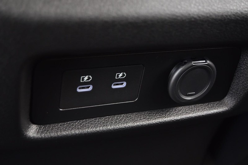 Nissan Armada Vehicle Image 30