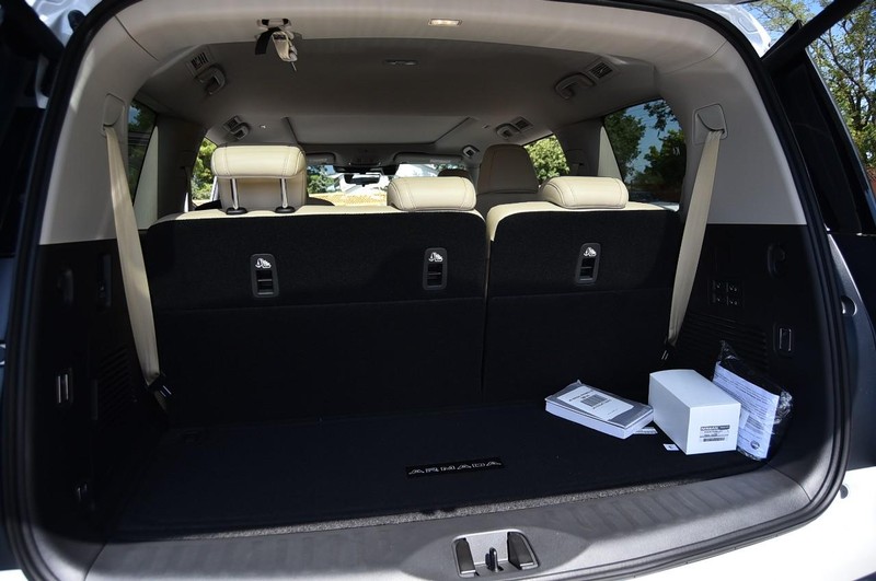 Nissan Armada Vehicle Image 32