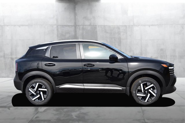 Nissan Kicks Vehicle Image 05