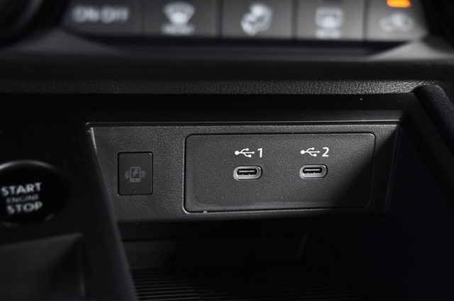 Nissan Kicks Vehicle Image 17