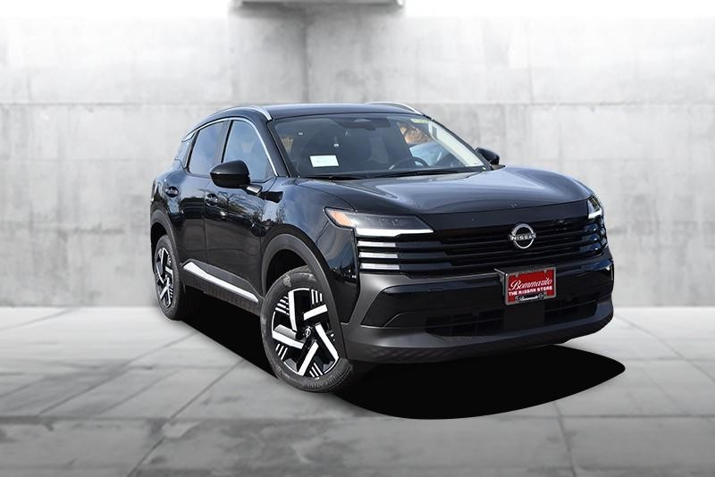 Nissan Kicks Vehicle Image 02