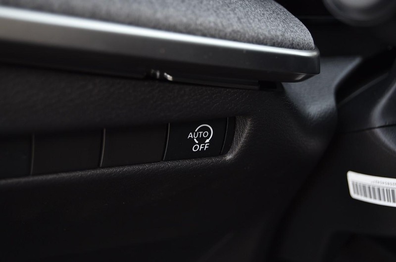 Nissan Kicks Vehicle Image 11