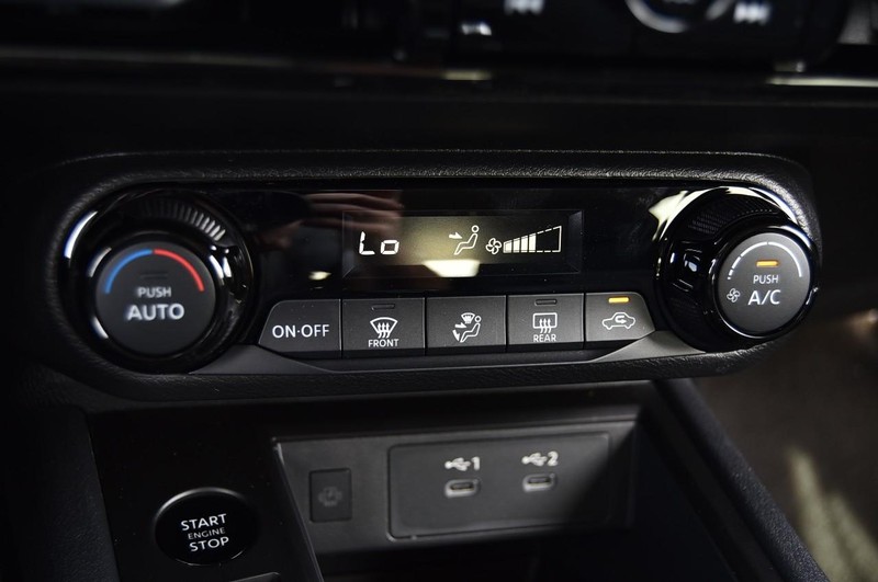 Nissan Kicks Vehicle Image 16