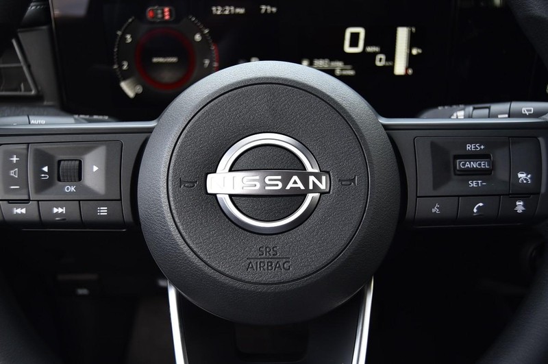 Nissan Kicks Vehicle Image 20