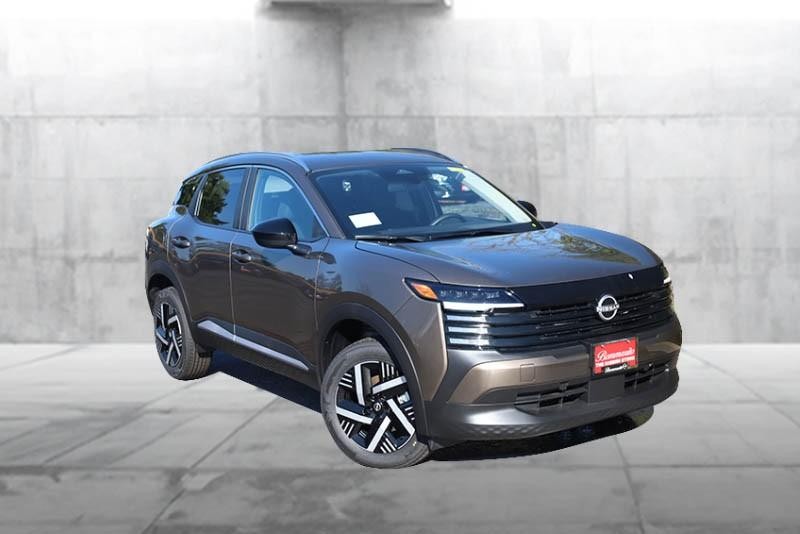 Nissan Kicks Vehicle Image 02