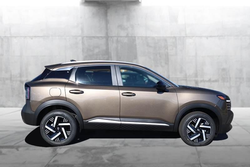 Nissan Kicks Vehicle Image 05