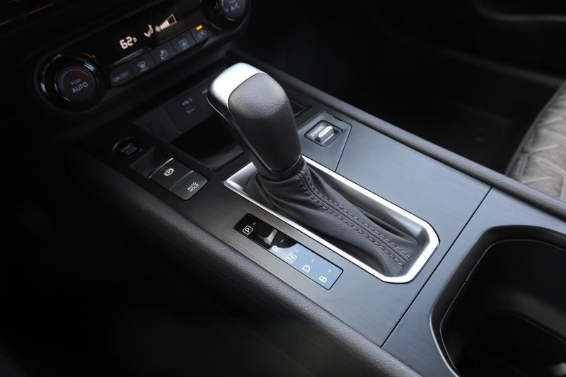 Nissan Kicks Vehicle Image 16