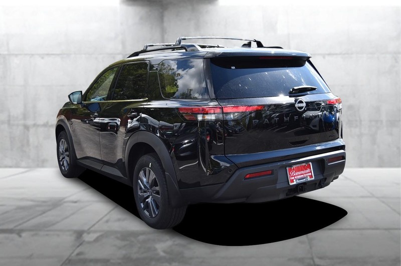 Nissan Pathfinder Vehicle Image 07