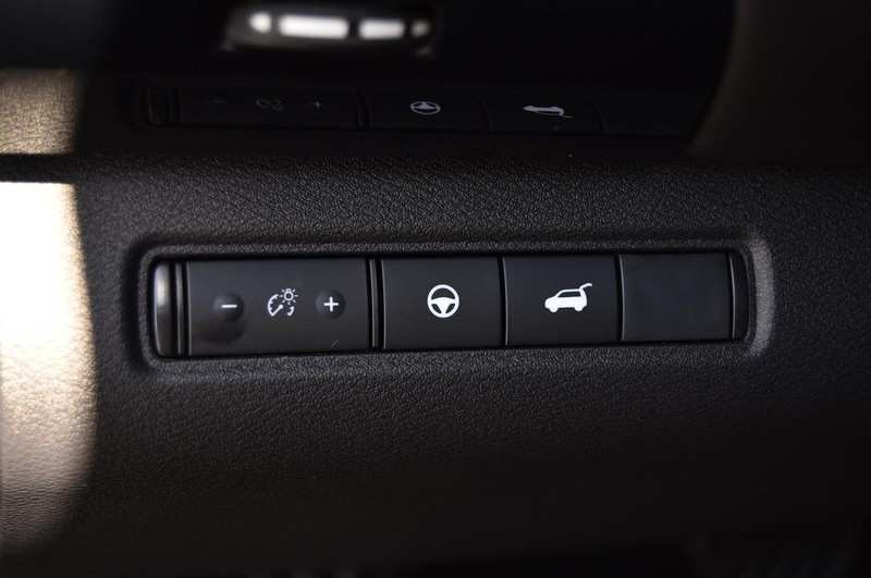 Nissan Pathfinder Vehicle Image 11