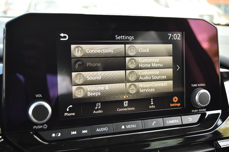 Nissan Pathfinder Vehicle Image 14