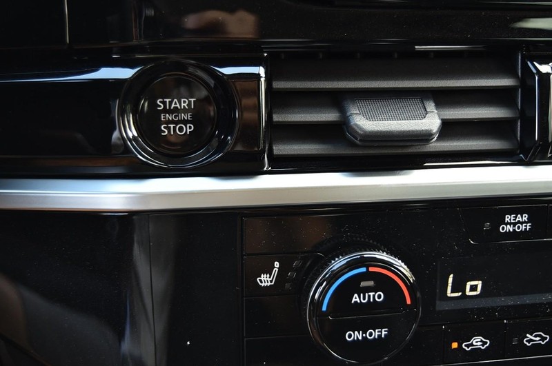Nissan Pathfinder Vehicle Image 15
