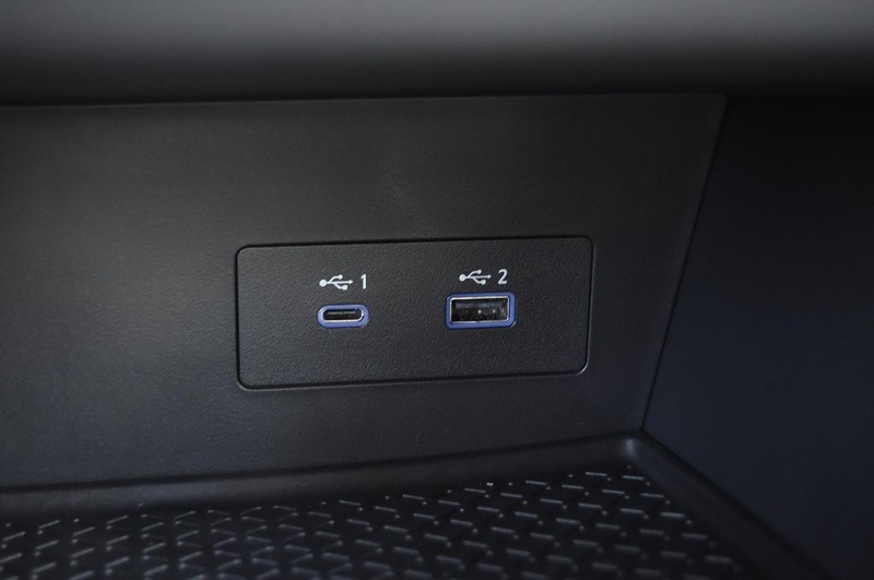 Nissan Pathfinder Vehicle Image 17