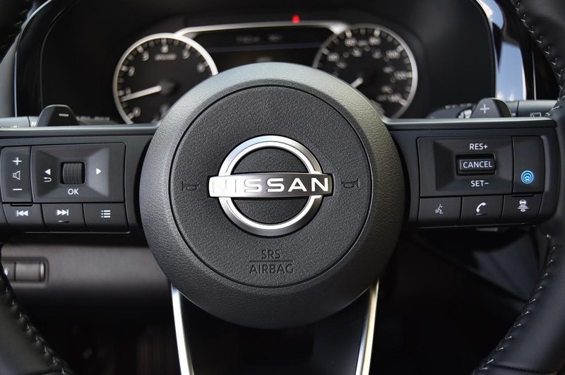 Nissan Pathfinder Vehicle Image 19