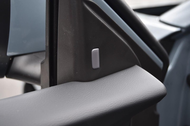 Nissan Sentra Vehicle Image 10