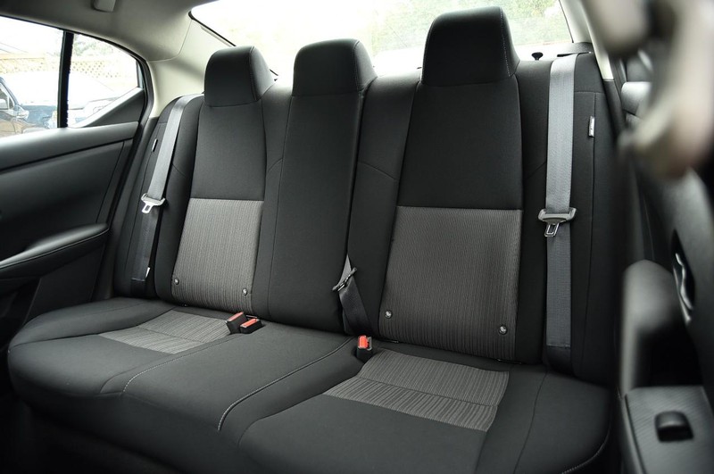 Nissan Sentra Vehicle Image 21