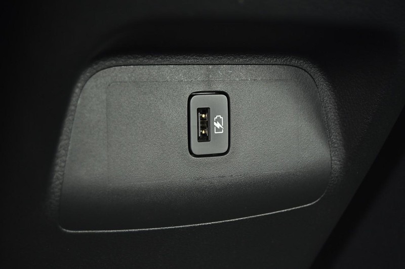 Nissan Sentra Vehicle Image 22