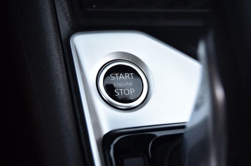 Nissan Altima Vehicle Image 17