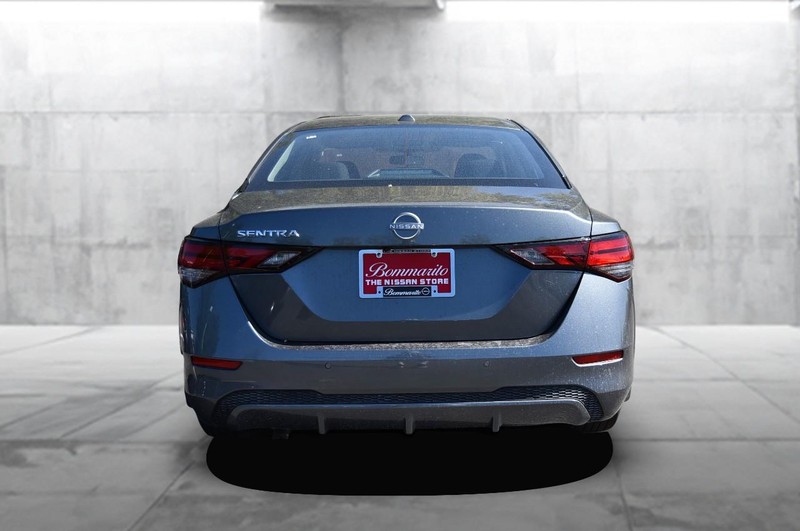 Nissan Sentra Vehicle Image 06