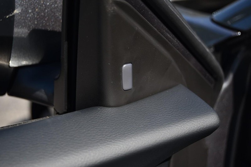 Nissan Sentra Vehicle Image 10