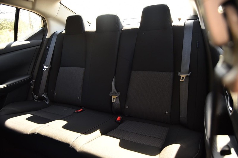 Nissan Sentra Vehicle Image 21