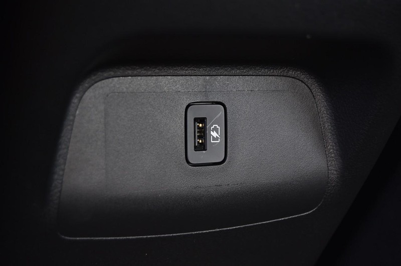 Nissan Sentra Vehicle Image 22