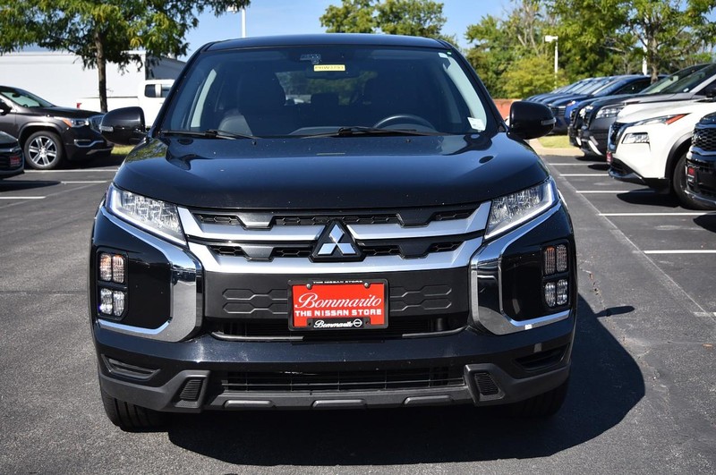 Mitsubishi Outlander Sport Vehicle Image 04