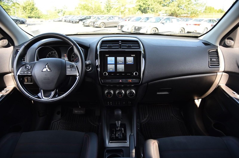 Mitsubishi Outlander Sport Vehicle Image 08