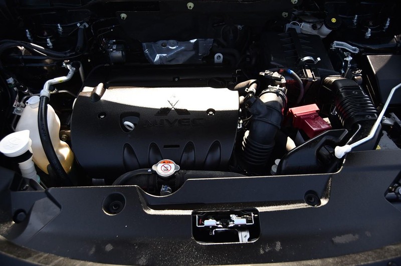 Mitsubishi Outlander Sport Vehicle Image 25
