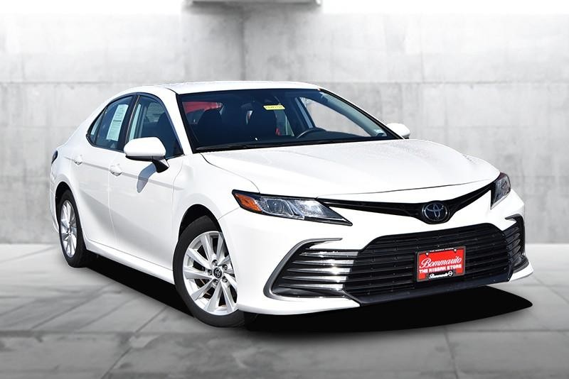 Toyota Camry Vehicle Image 02