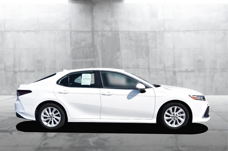 Toyota Camry Vehicle Image 05