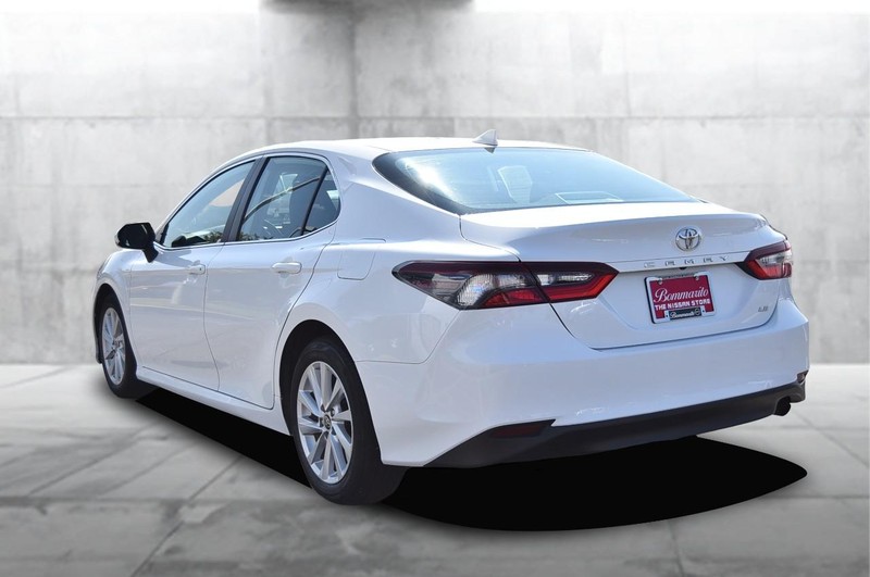 Toyota Camry Vehicle Image 07
