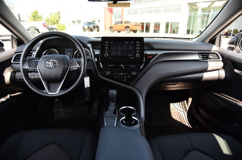 Toyota Camry Vehicle Image 08