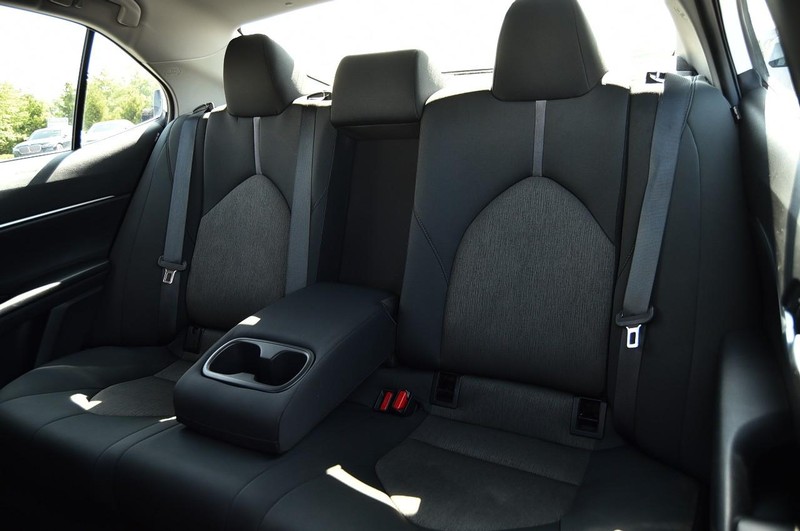 Toyota Camry Vehicle Image 20