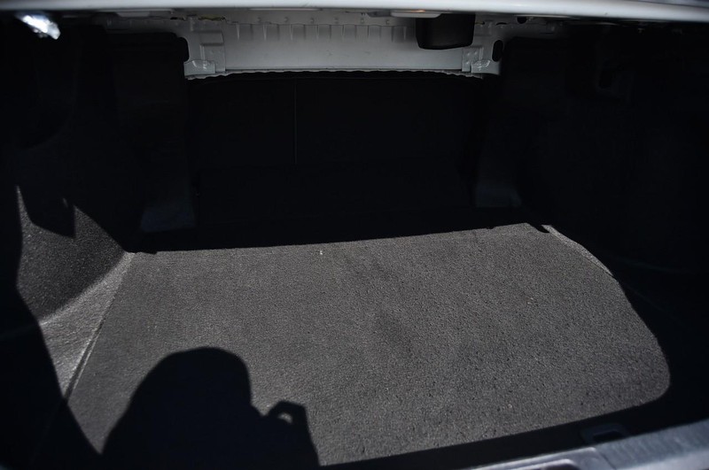 Toyota Camry Vehicle Image 21