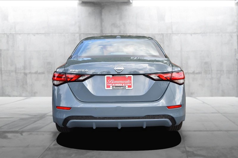 Nissan Sentra Vehicle Image 06