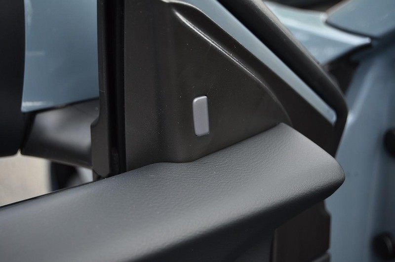 Nissan Sentra Vehicle Image 10