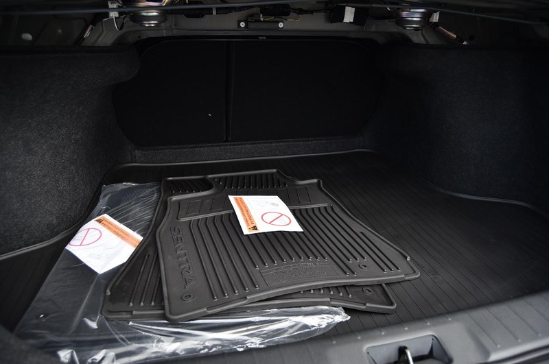 Nissan Sentra Vehicle Image 23