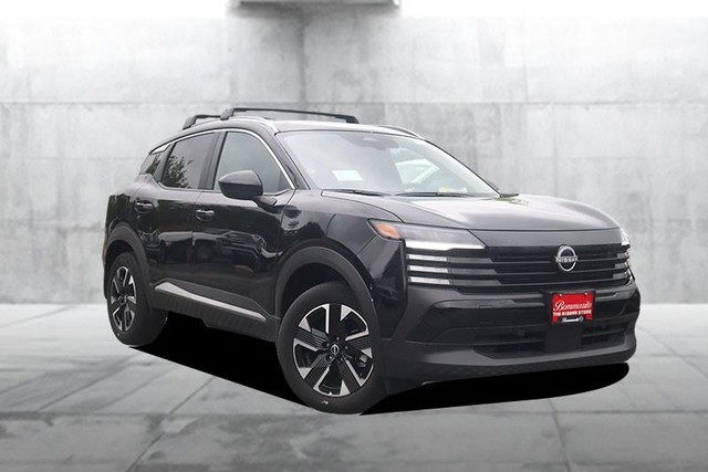Nissan Kicks Vehicle Image 02