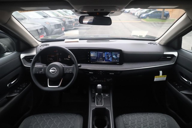 Nissan Kicks Vehicle Image 07