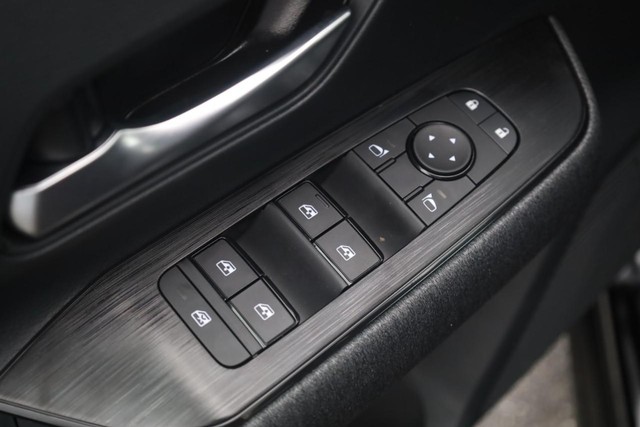 Nissan Kicks Vehicle Image 11