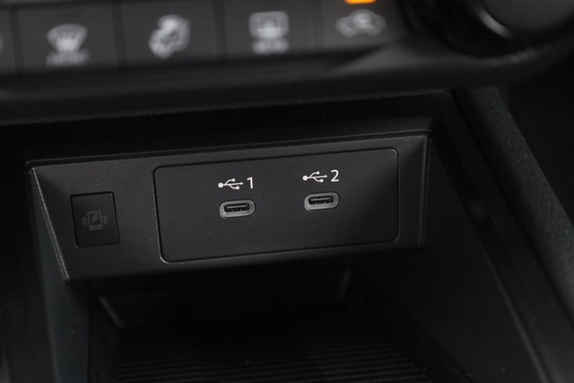 Nissan Kicks Vehicle Image 16