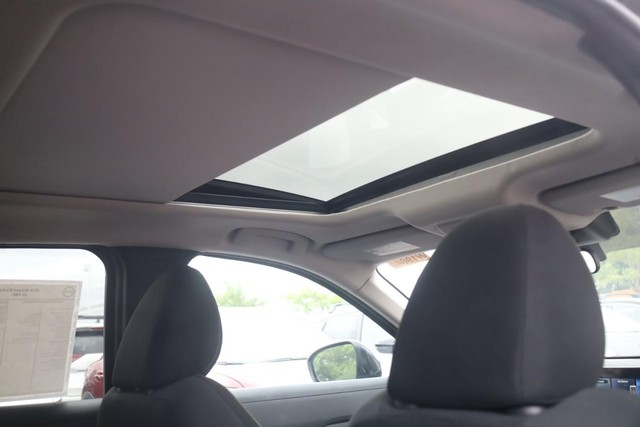 Nissan Kicks Vehicle Image 22