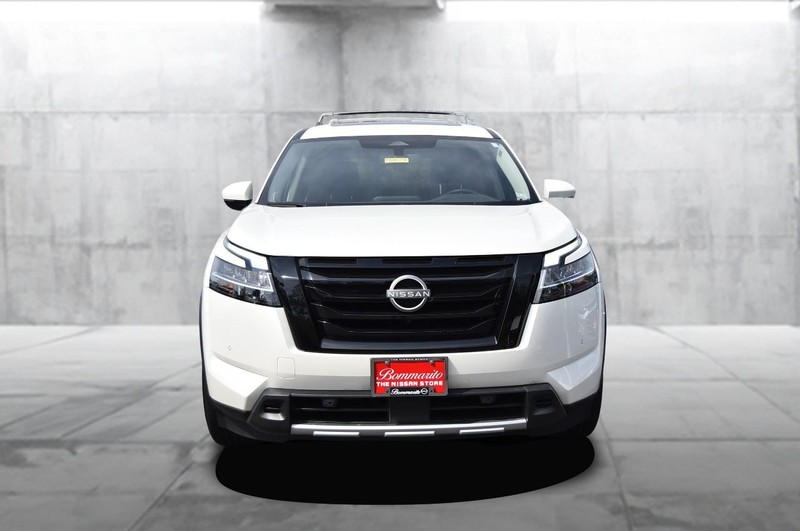 Nissan Pathfinder Vehicle Image 04