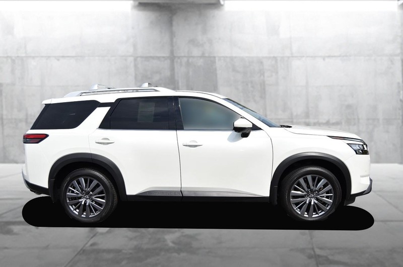 Nissan Pathfinder Vehicle Image 05