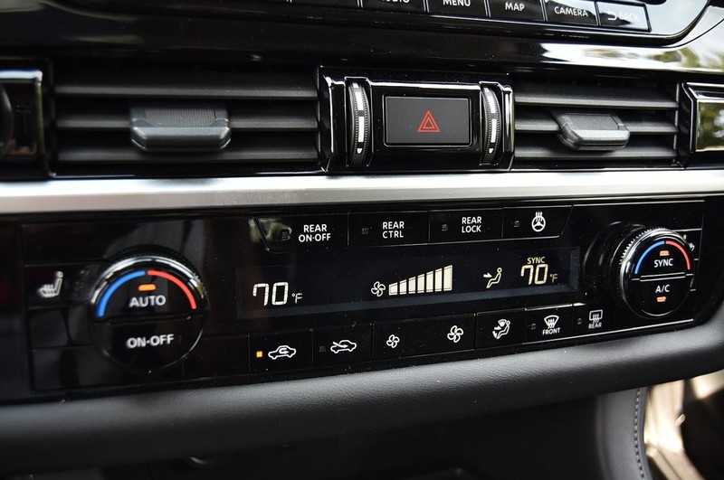 Nissan Pathfinder Vehicle Image 18