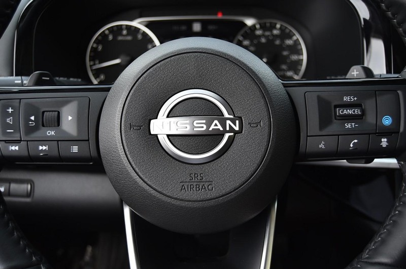 Nissan Pathfinder Vehicle Image 21