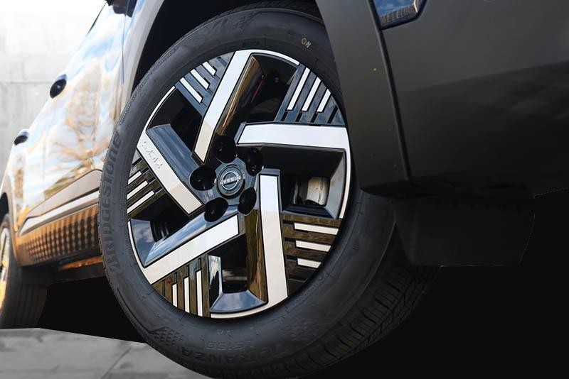 Nissan Kicks Vehicle Image 03