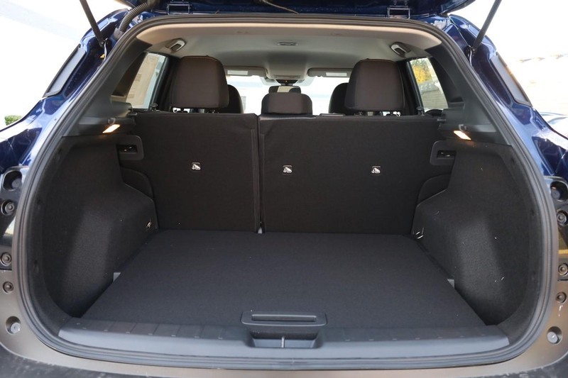 Nissan Kicks Vehicle Image 07