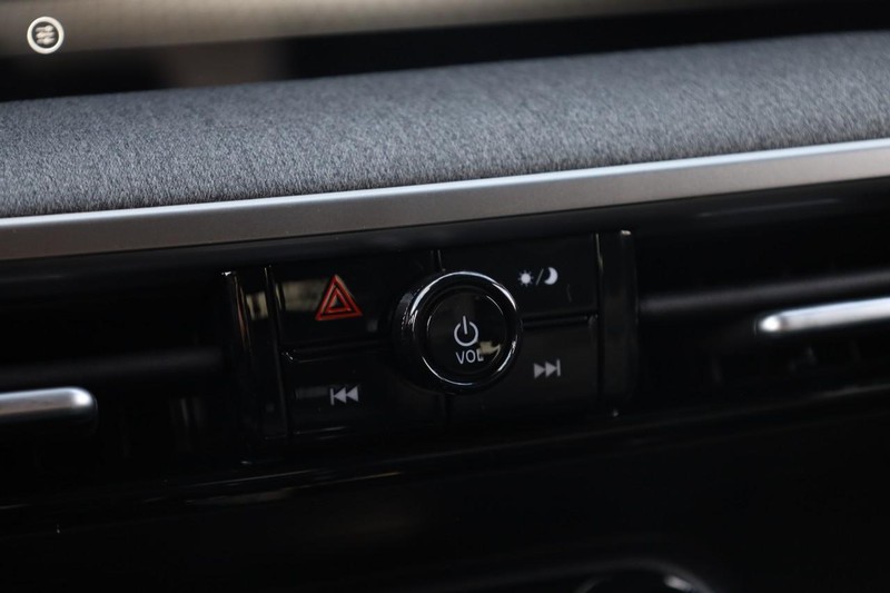 Nissan Kicks Vehicle Image 13